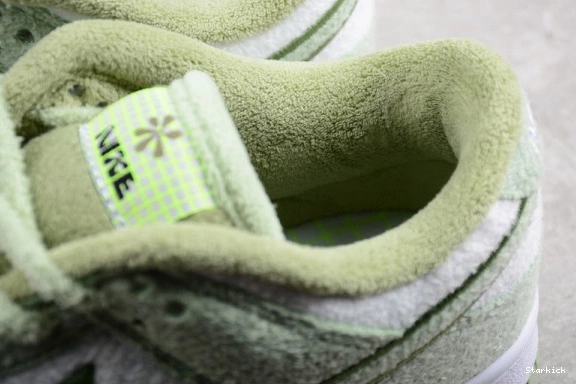 Nike DQ7579-300 Low Fleece Dunk Pack SE Honeydew 0717